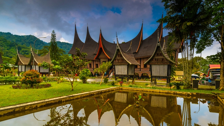 Rumah-Adat-Sumatera-Barat